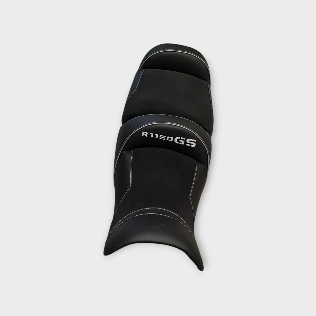 Przerobione siedzenie motocyklowe Bmw R1150gs Alcantara — profilowanie i obszycie w SMOTO